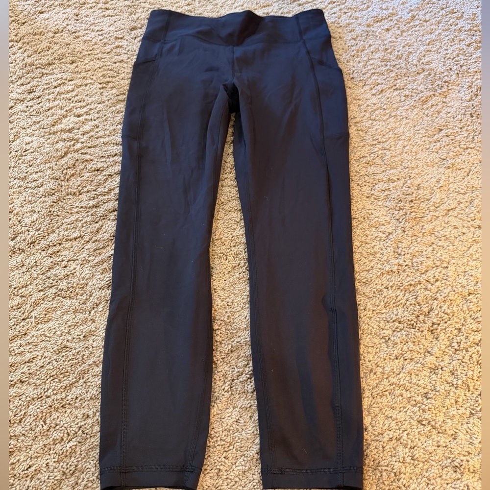 Lululemon black leggings with pockets